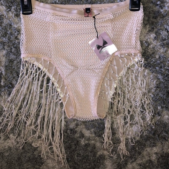 Fringed bottoms - Picture 4 of 5